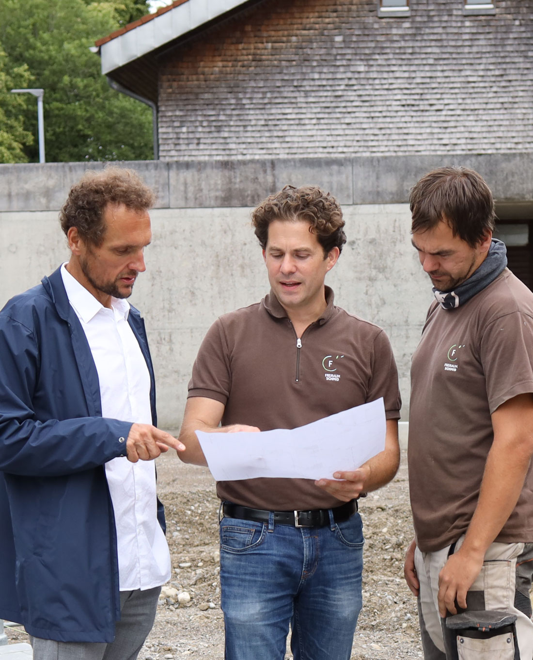 Garantie Poolbau | Planbesprechung Roland Schmid mit Kunden Garantie Poolbau | Planbesprechung Roland Schmid mit Kunden