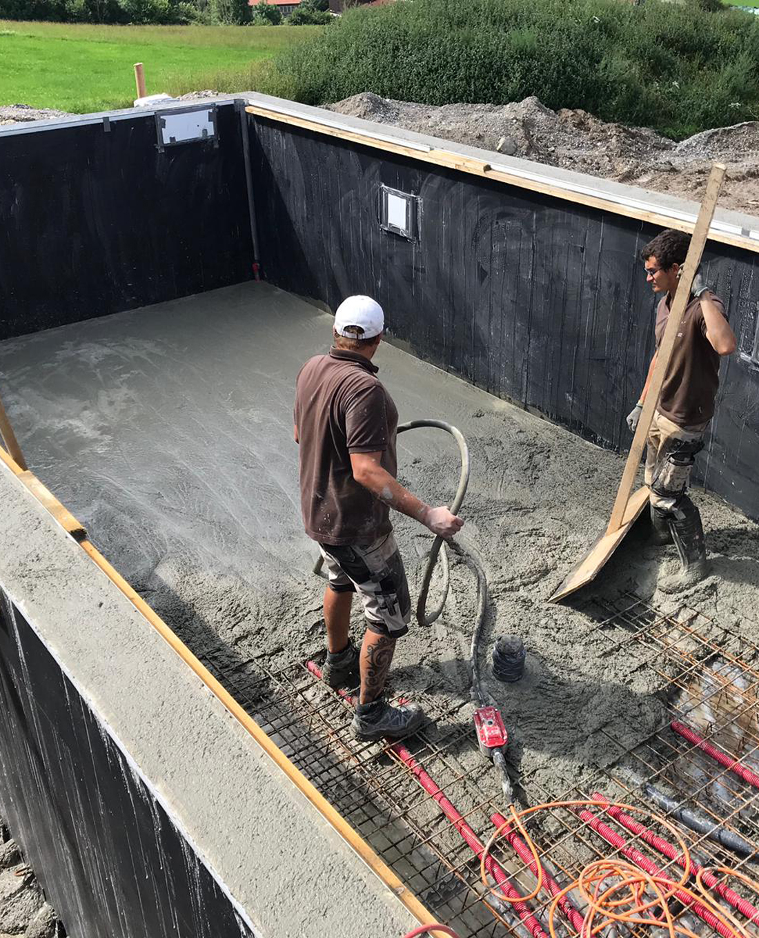 Poolbau | Poolbecken im Bau Poolbau | Poolbecken im Bau